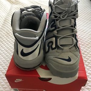 NIKE AIR MORE UPTEMPO NYC QS